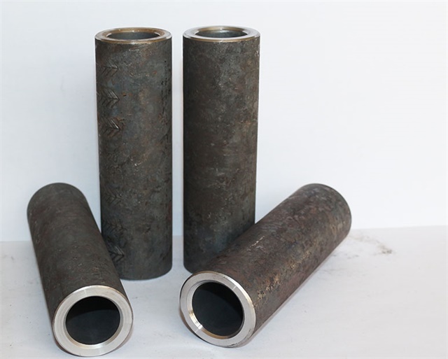 白玉套筒冷挤压连接