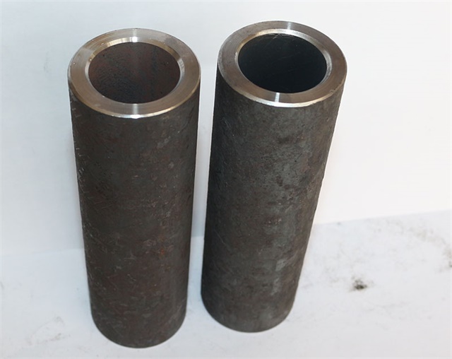 白玉挤压式钢筋套筒