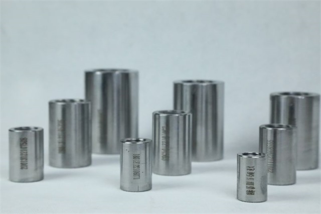 白玉镦粗直螺纹钢筋套筒