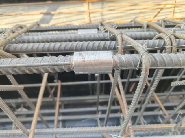 地下室防水白玉钢筋套筒连接节点处理